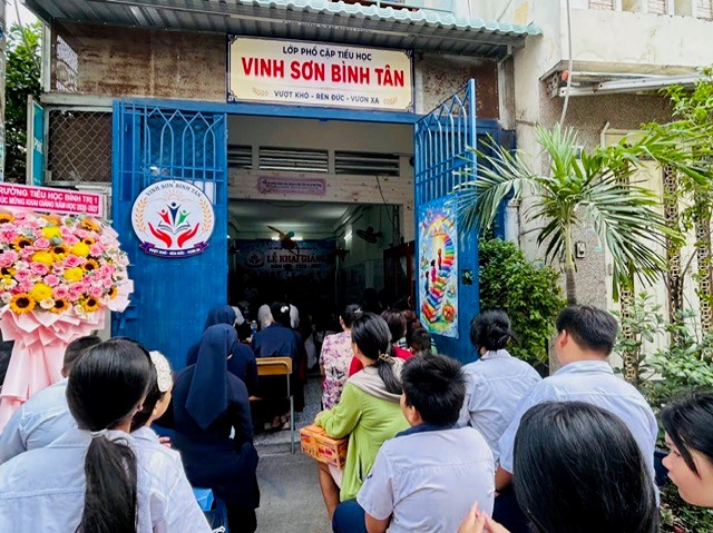 LỚP PHỔ CẬP TIỂU HỌC VINH SƠN BÌNH TÂN KHAI GIẢNG NĂM HỌC MỚI: 2026 - 2027