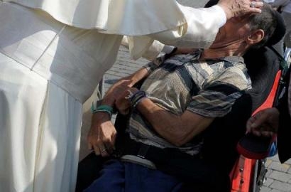 Hương thơm thánh thiện của Rohan Kemu, một thanh niên 18 tuổi bị khuyết tật nhưng có lòng yêu mến Thánh Thể