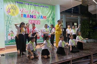 CARITAS LẠNG SƠN: TỔ CHỨC TRUNG THU CHO TRẺ OVC